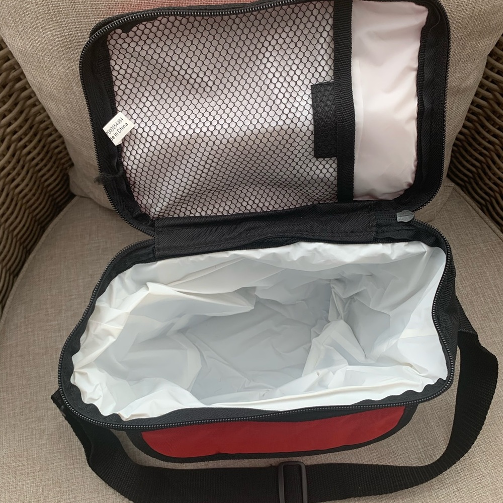NEW Sports Authority Lunchbox: Red/Black, White Signature Logo, 10x8x6 inches - Picture 5 of 5